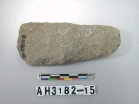 藏品(中型舌刃打製石斧)的圖片